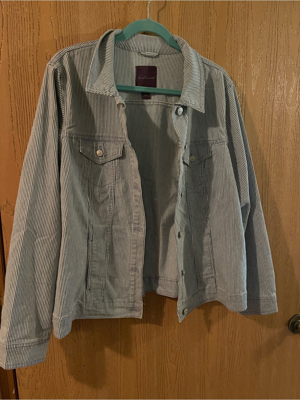 Gloria Vanderbilt Blue and White Pinstripe Shirt Jacket